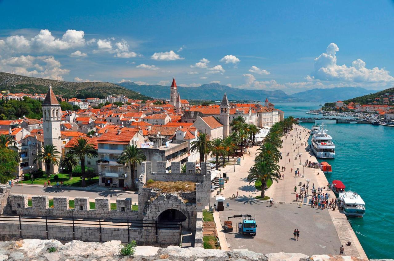 Smuketa In Trogir Haus Fuer 4 Personen Villa Dış mekan fotoğraf