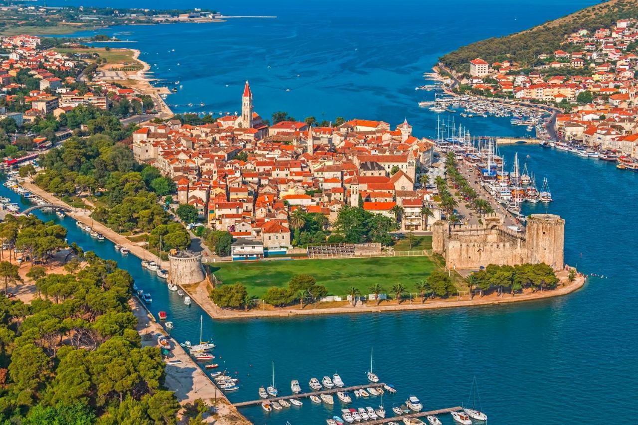 Smuketa In Trogir Haus Fuer 4 Personen Villa Dış mekan fotoğraf